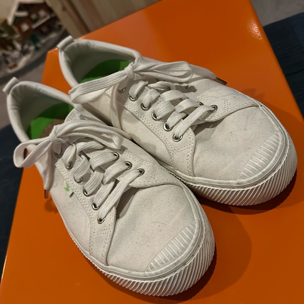 Cariuma OCA Low off white men's size 11